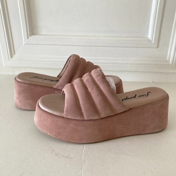 UIB Free People Almost Paradise Sand Suede Slip On Platforms Sz 37 - Picture 1 of 10
